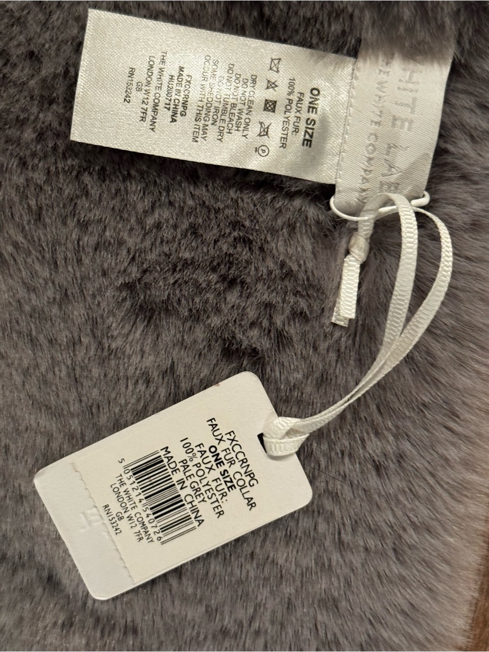 The White Company London Gray Faux Fur Fuzzy Collar Scarf New With Tags - Picture 3 of 3